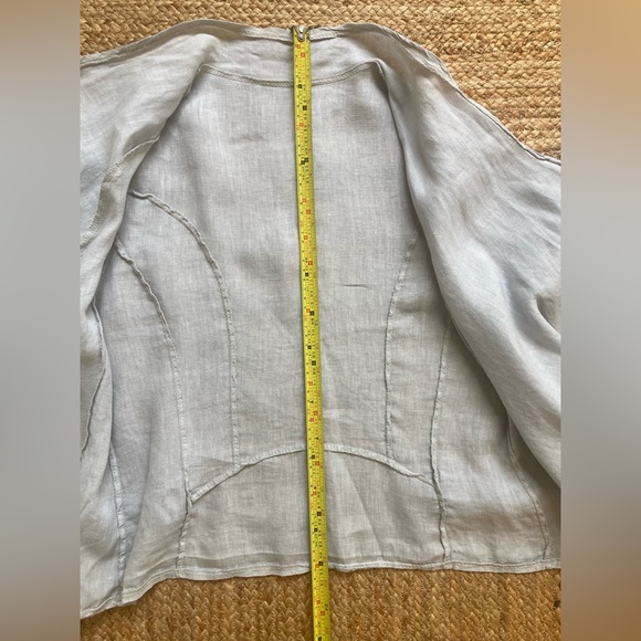 Lightweight Linen Blazer - Picture 14 of 15